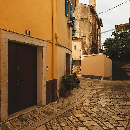 Old Town Parenso بوريتش